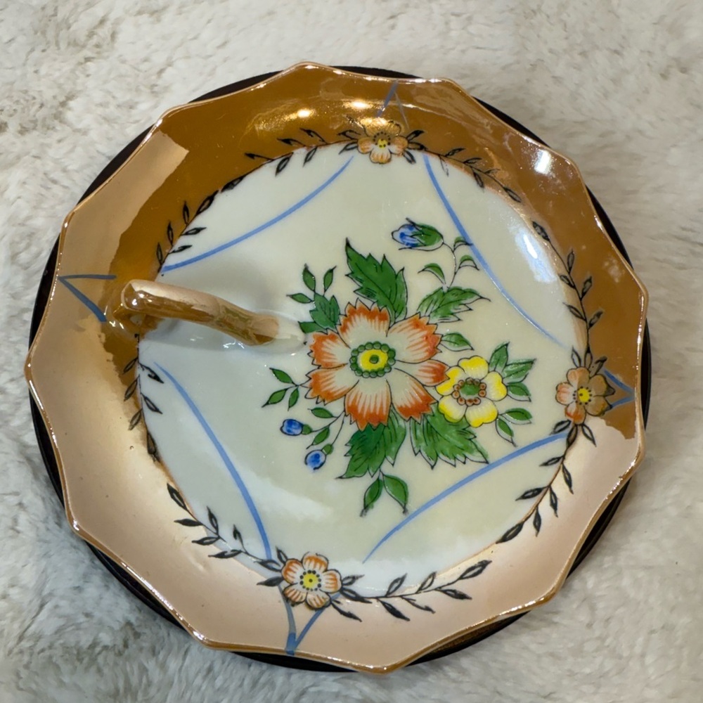 Vintage Saji Fancy China porcelain nappy/lemon server, made in Japan